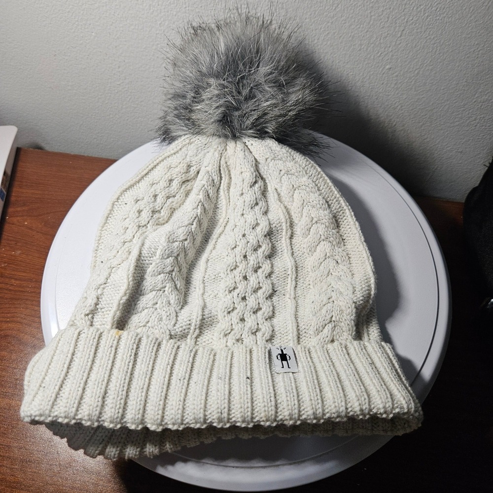 Smartwool Beanie Womens OS Cream Cable Knit Pom Pom Heritage Outdoor Winter Hat